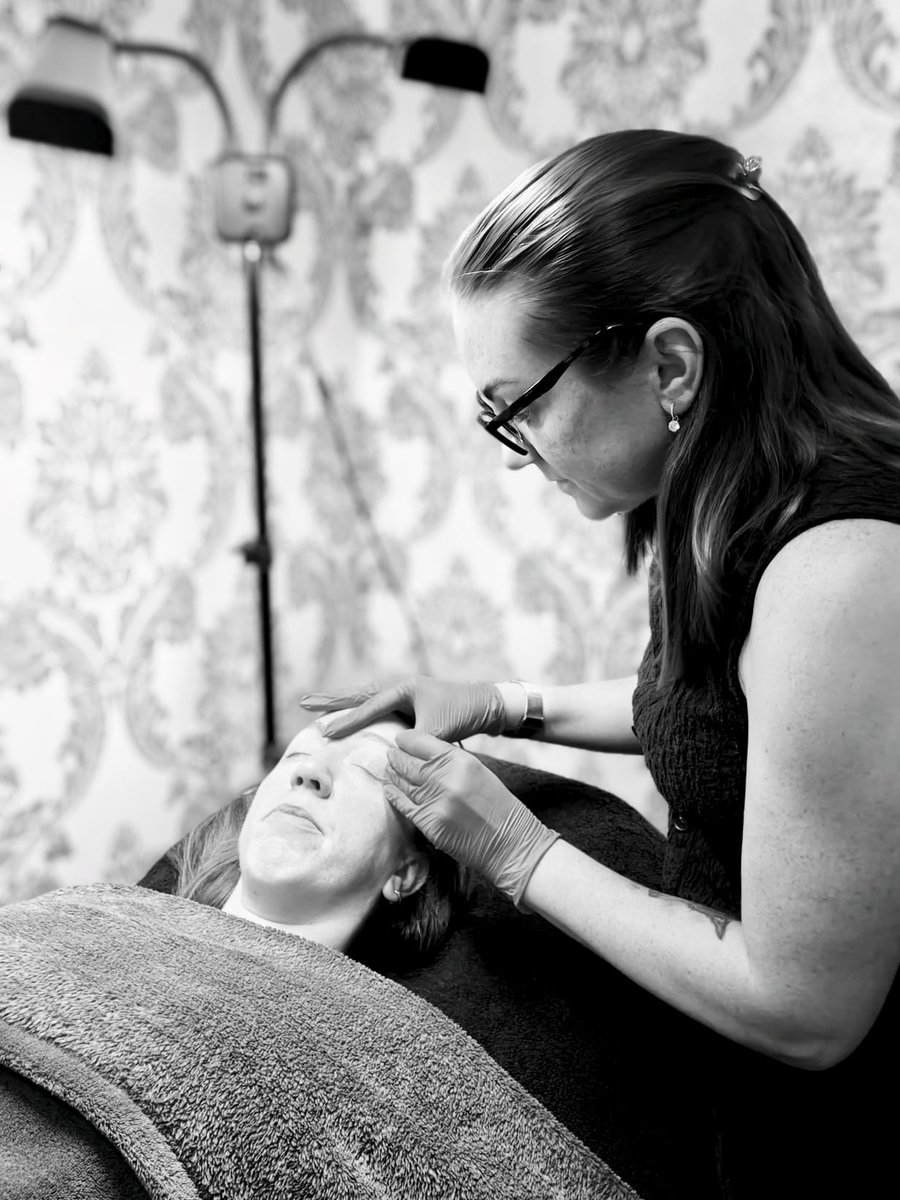 Lorraine performing a beauty treatment at Beautilicious, Sligo